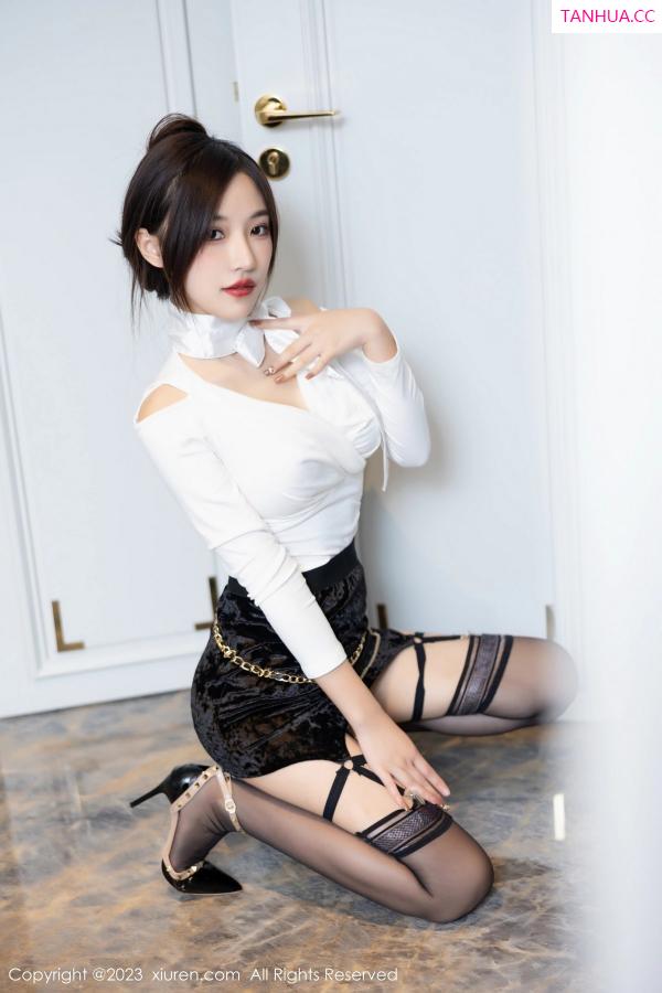   [XiuRen]高清写真图 2023.03.08 No.6378 妙可可Cheese 新人美腿第11张图片
